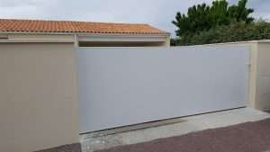 clotout portail pvc plein blanc